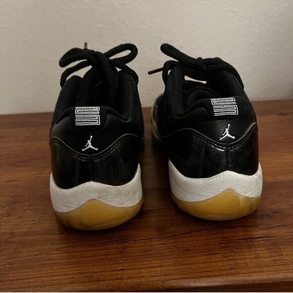Nike Air Jordan 11 Retro Low Barons Black Metallic Size: 8.5 - Picture 8 of 15